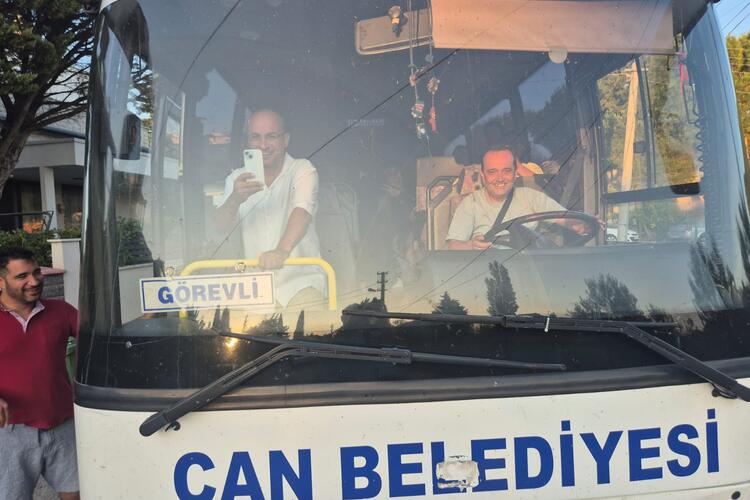 Jeden Tag gibt es neues zu besichtigen - der Bus ist ständiger Begleiter