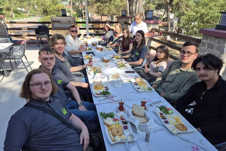 MIttagessen in der Sonne